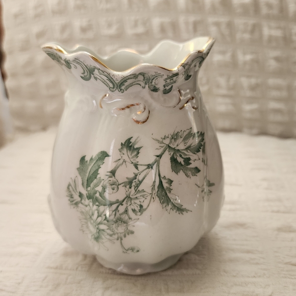 Other - AJ Wilkinson England Elegant Floral Vase with Gold Accents